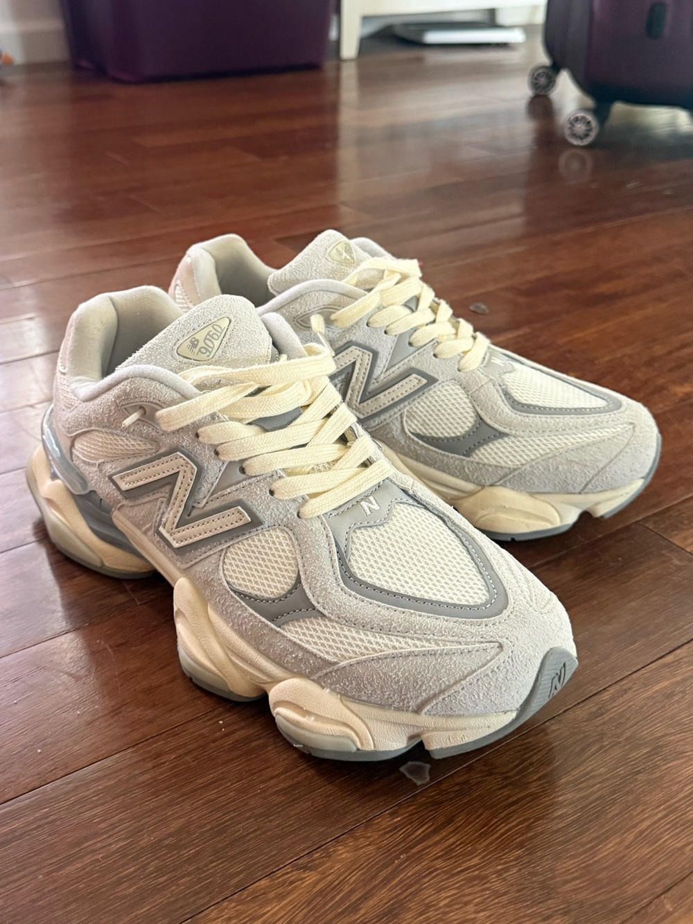 New Balance size 10 Cream and Gray Athletic Sneakers